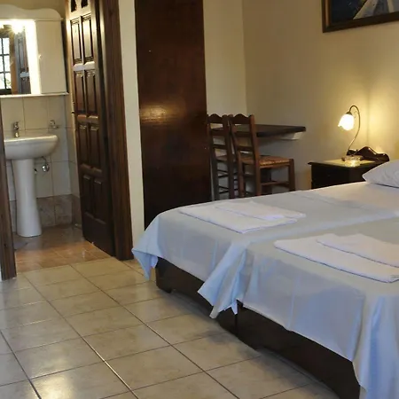 صن أوف ميكونوس استوديوز 3*